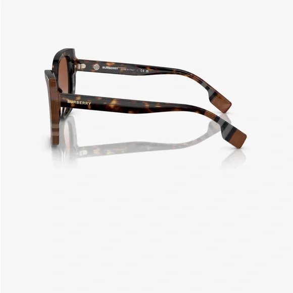 Burberry Meryl Sunglasses NWT - Picture 3 of 9